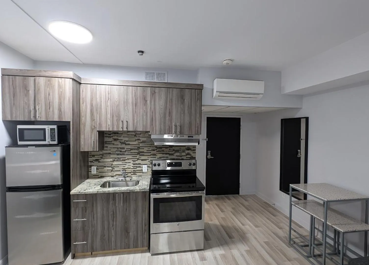 Cdqi Hotel Ottawa