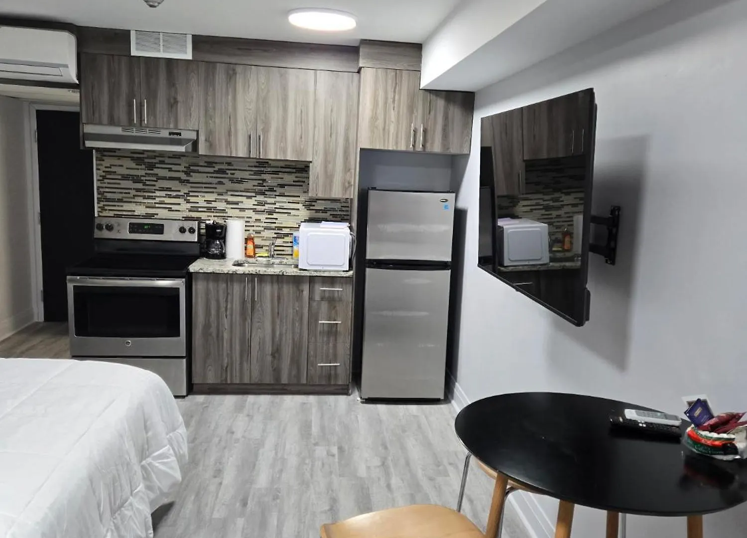 Cdqi Hotel Ottawa